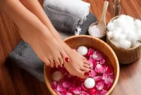 لایه برداری کف پا با جوش شیرین