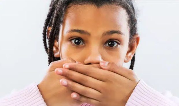 موتیسم یا لالی انتخابی چیست؟ بهترین روش مقابله با آن