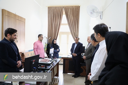 تقدیر رئیس دانشگاه از کارکنان حسابداری