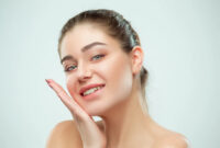 چرا بعضی‌ها پوست‌شان جوش نمی‌زند؟ بررسی علمی و عوامل موثر