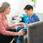 چطور با تنبیه و تشویق مؤثر، رفتار فرزندان را اصلاح کنیم؟ چطور با تنبیه و تشویق مؤثر، رفتار فرزندان را اصلاح کنیم؟_692de3dfc8fb6.jpeg