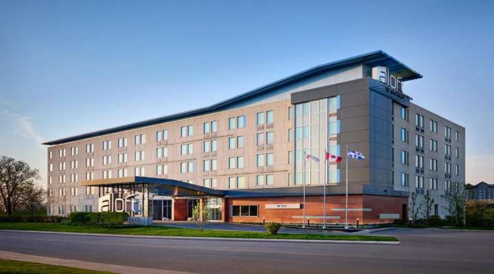 راهنمای انتخاب هتل نزدیک فرودگاه برای سفرهای کوتاه و کاری چرا هتل نزدیک فرودگاه بهترین انتخاب برای سفر کاری است؟