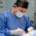 لیفت سینه چیست و چه تفاوتی با پروتز سینه دارد؟ از زبان دکتر محمد جواد باقری