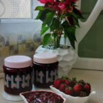 طرز تهیه مربای توت فرنگی و نکاتی برای تهیه آن_6a5d002406fa3.jpeg