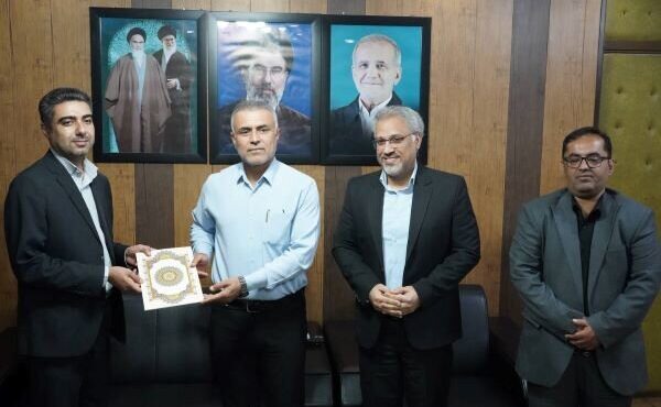 فرماندار گناوه: تغییر و جابه‌جایی مدیران زمینه‌ساز پیشرفت است