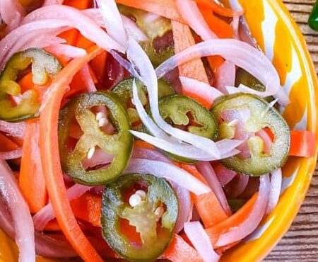 دستور تهیه ترشی اسپانیایی؛ چاشنی خوشمزه در کنار غذا