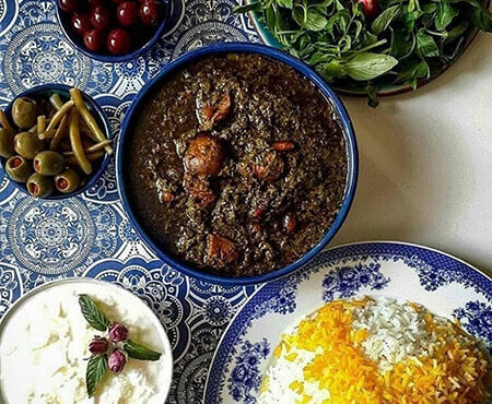 علت تلخ شدن قورمه سبزی و برطرف کردن تلخی آن ها