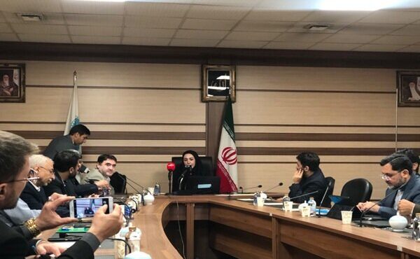 نیکنامی: محرومیت علمی بر اساس هویت ملی، مصداق نقض حقوق بشر است