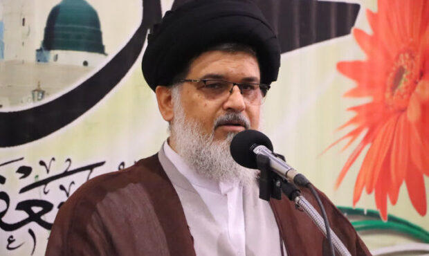 امام جمعه بافق خواستار رفع موانع ازدواج و فرزندآوری شد