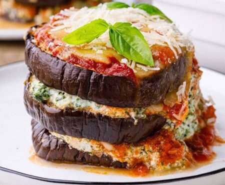 طرز تهیه بادمجان مغزدار ترکیه ای، غذایی خوشمزه و بی نظیر