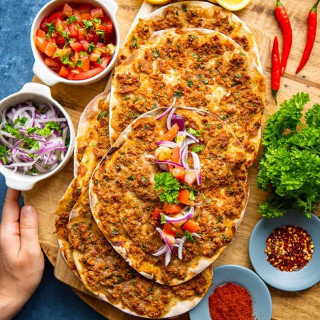 مواد لازم برای تهیه لاهماجون